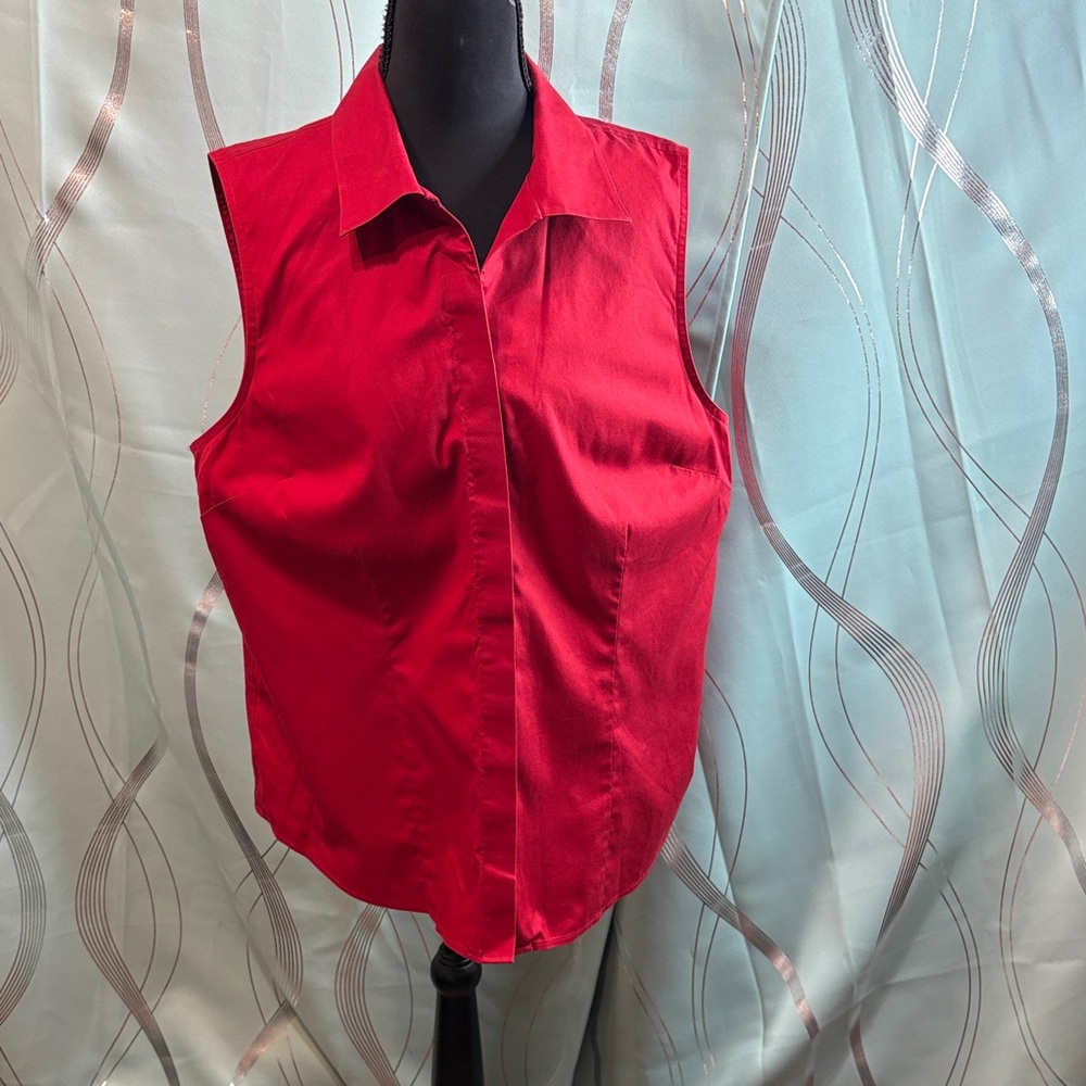 Chico's Red Sleeveless Button Down Shirt